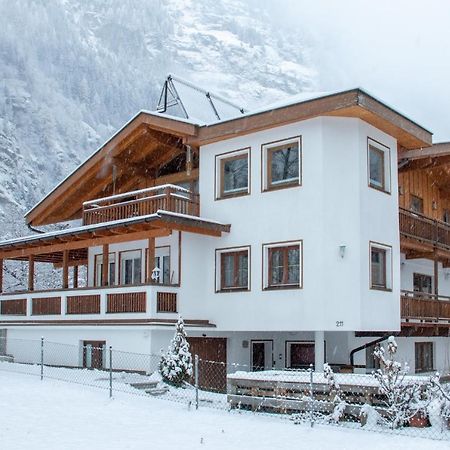 Ferienwohnung Haus Suban Längenfeld Exterior foto